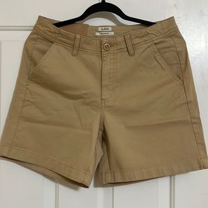 Khaki womens shorts. NWT. Size 8